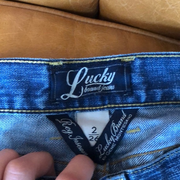 Distressed Lucky Brand Jeans! Size 2/26 :) - Picture 4 of 5
